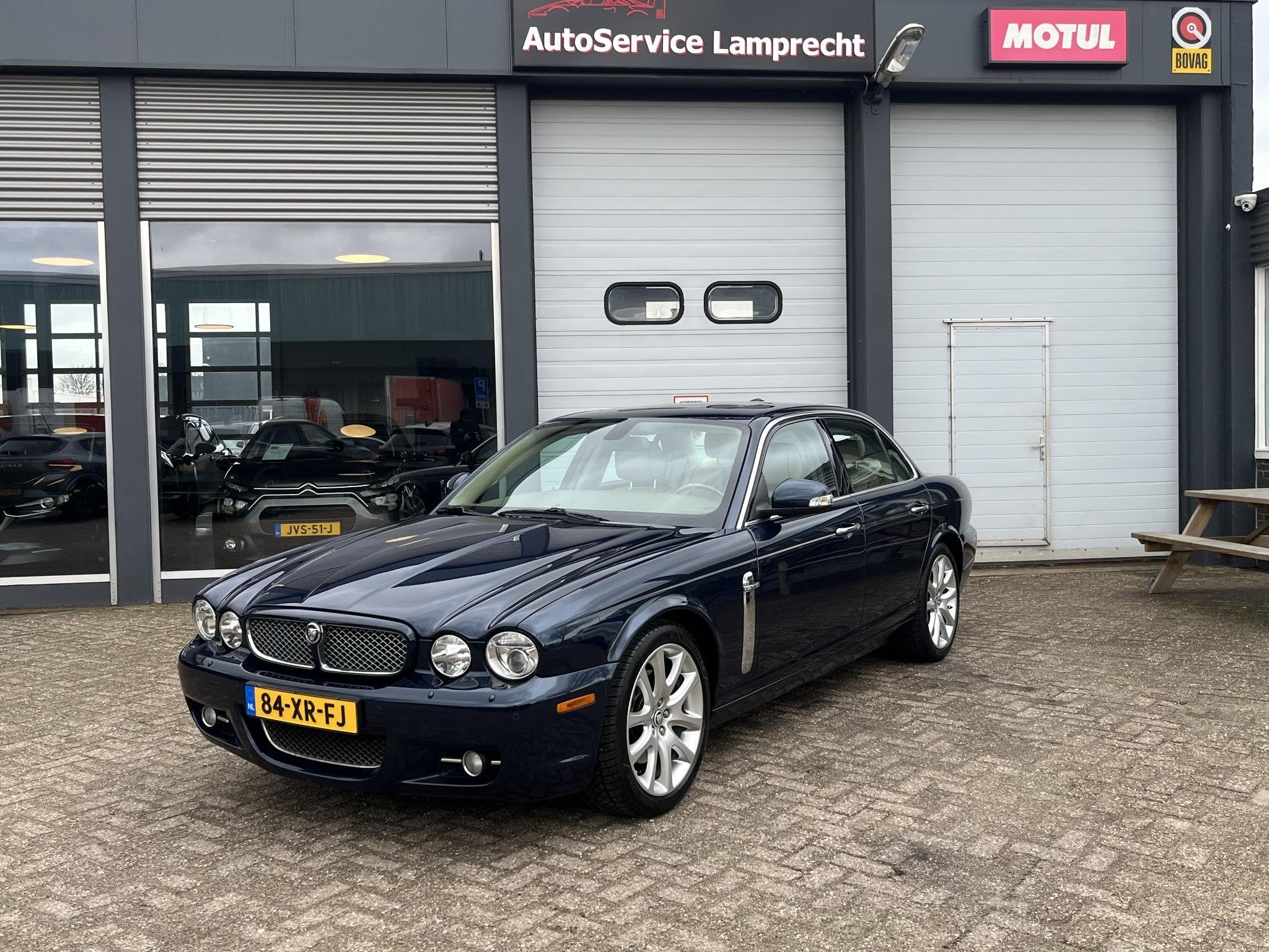 Jaguar XJ 4.2 V8 Sovereign SWB 2 eigenaren open dak nette st, Automaat, Achterwielaandrijving, Blauw, Euro 4