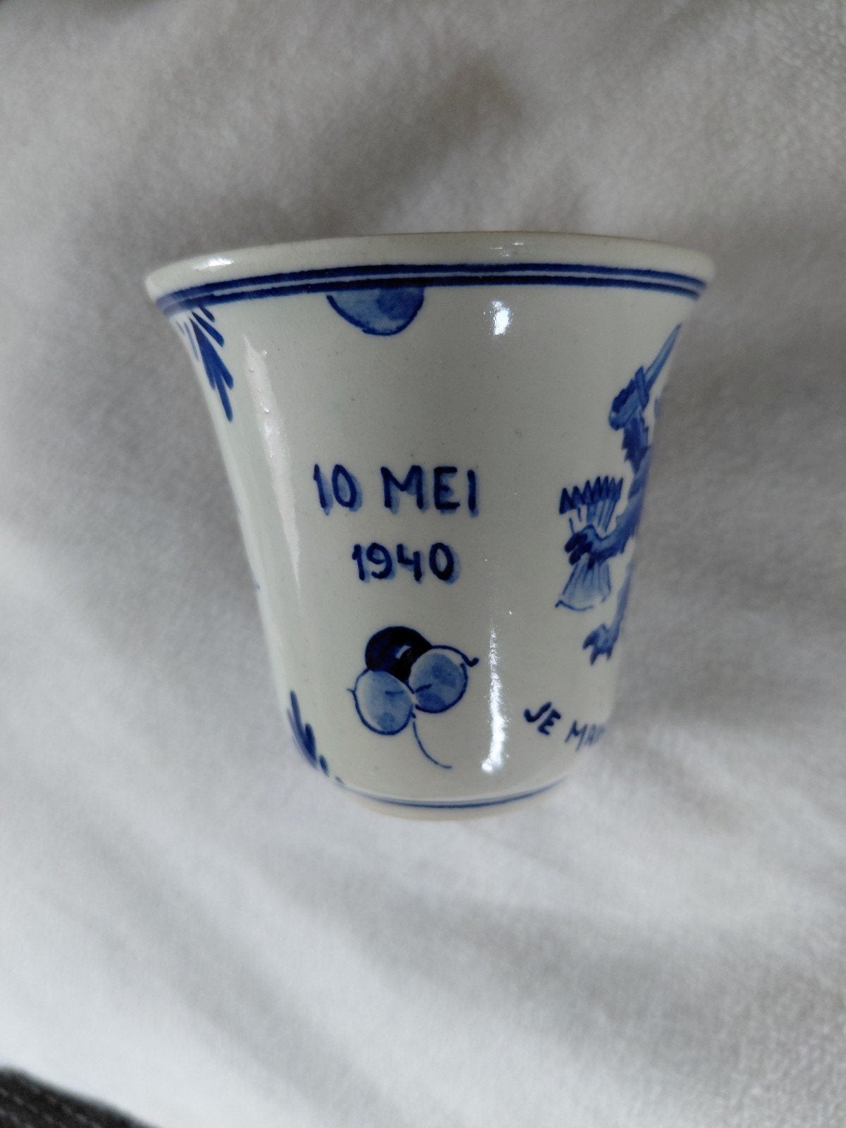 Regina Gouda Delfts blauw herdenkingsbekertje - 10 mei 1940, Ophalen of Verzenden, Regina gouda/delft, Geenidee@delftsblauw.com