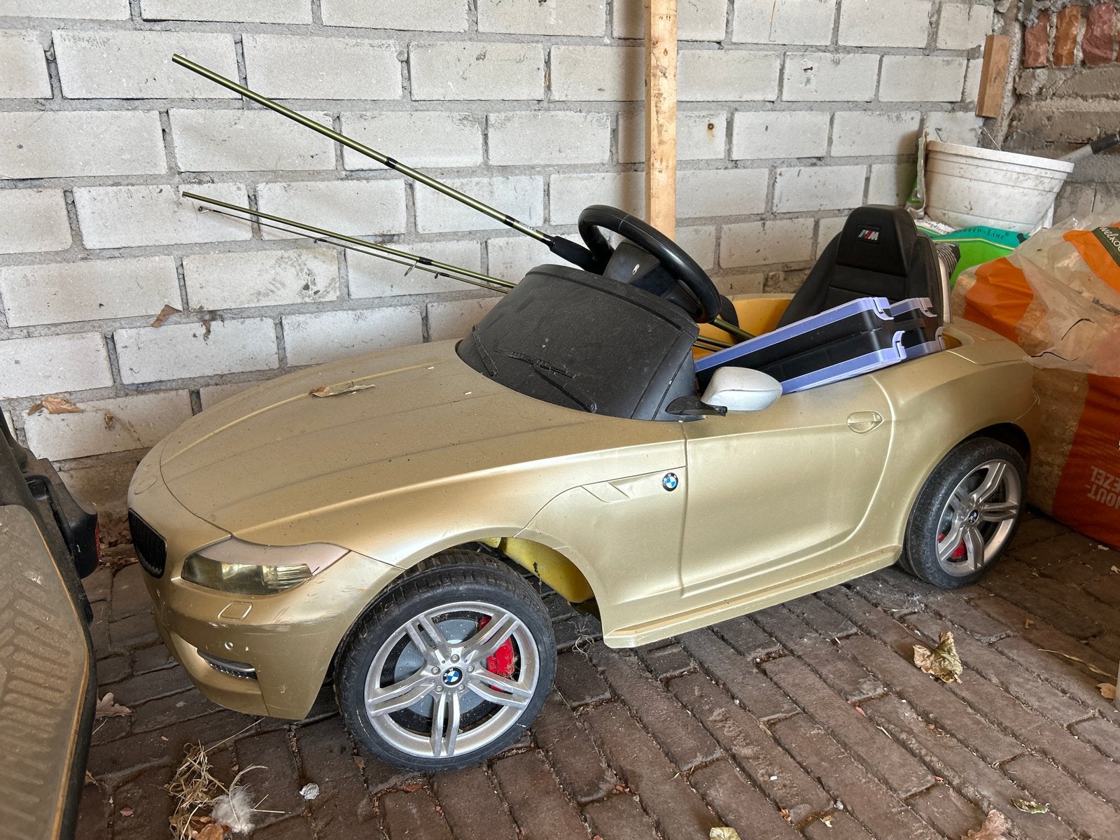Elektrisch rijdbare auto voor kinderen tot ca 4-5 jaar, Kinderen en Baby's, Speelgoed | Buiten | Accuvoertuigen, Ophalen, Gebruikt
