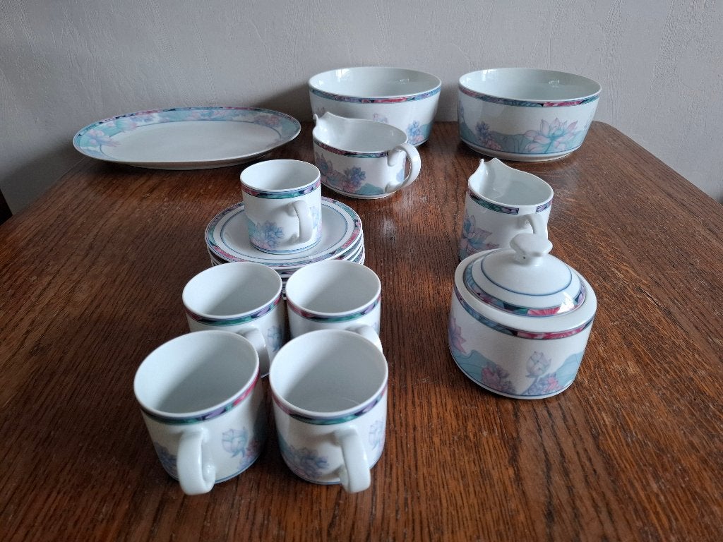 Servies Schaal kopjes suiker en melk Royal Porcelain, Overige typen, Ophalen of Verzenden, Zo goed als nieuw, Overige stijlen