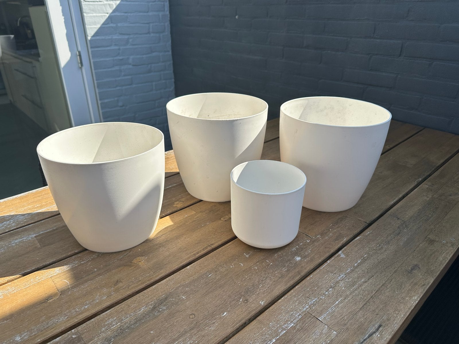 Set van 4 Elho Brussels bloempotten - Wit, Ophalen, Kunststof, Minder dan 60 cm, Rond