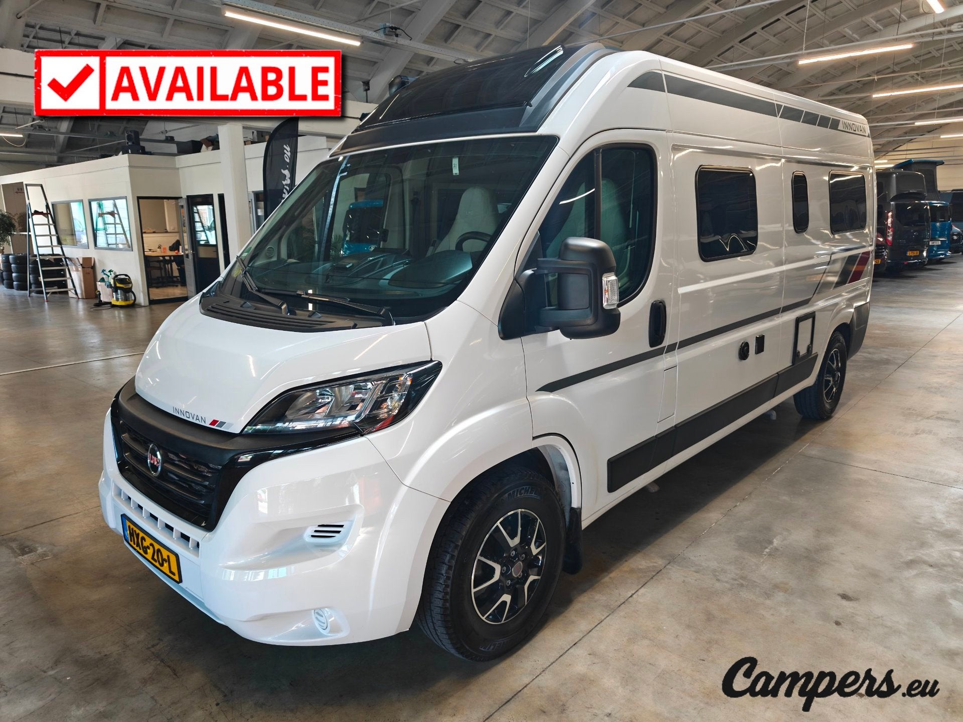 LMC INNOVAN 600 140PK Skyroof , Solar, Facelift, Buscamper of Camperbus, Elektrische ramen, Airconditioning, Bedrijf