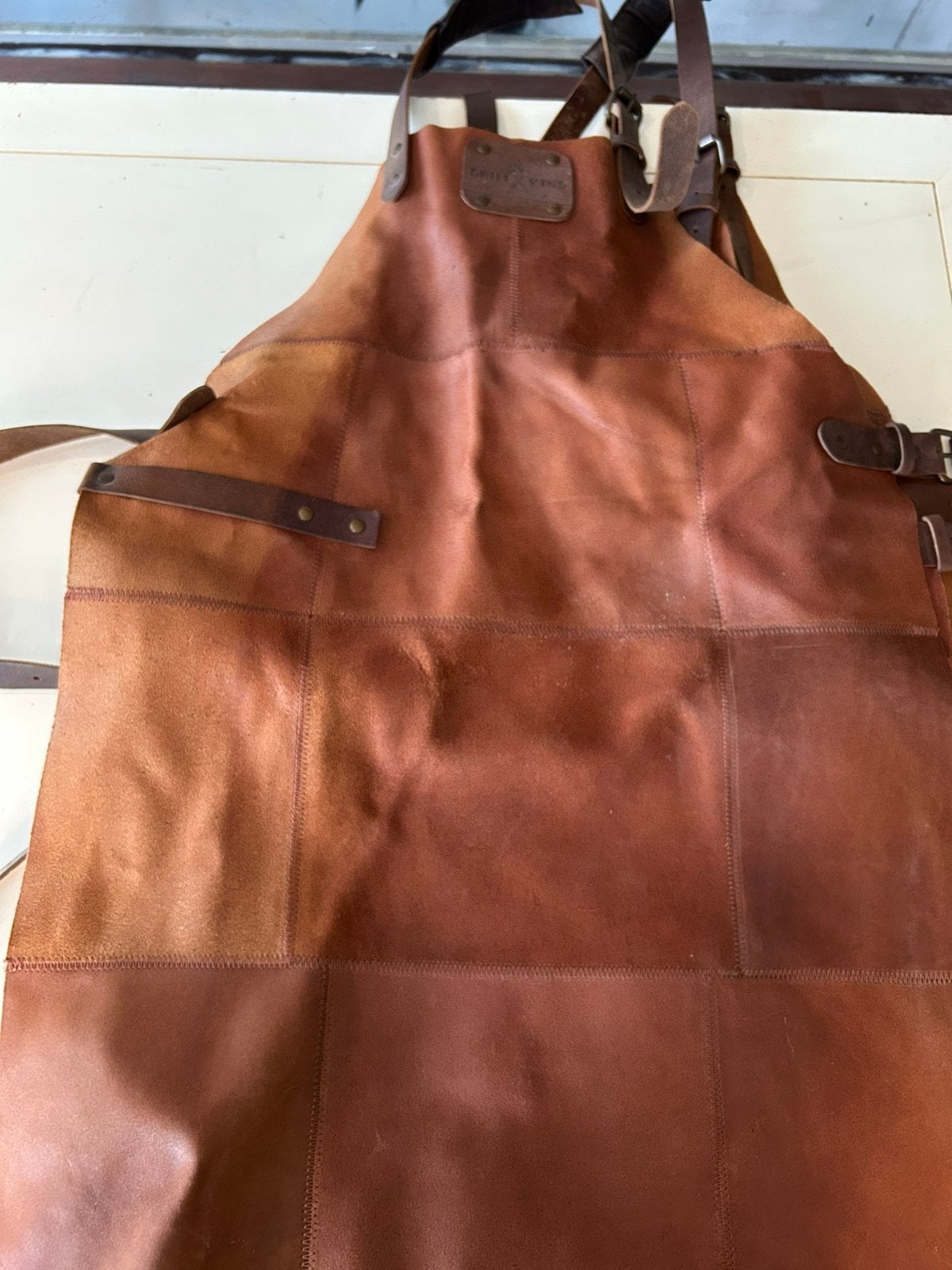 Update: er zijn er nog 4 Leren bbq schorten 7 stuks,, Ophalen of Verzenden, Zo goed als nieuw