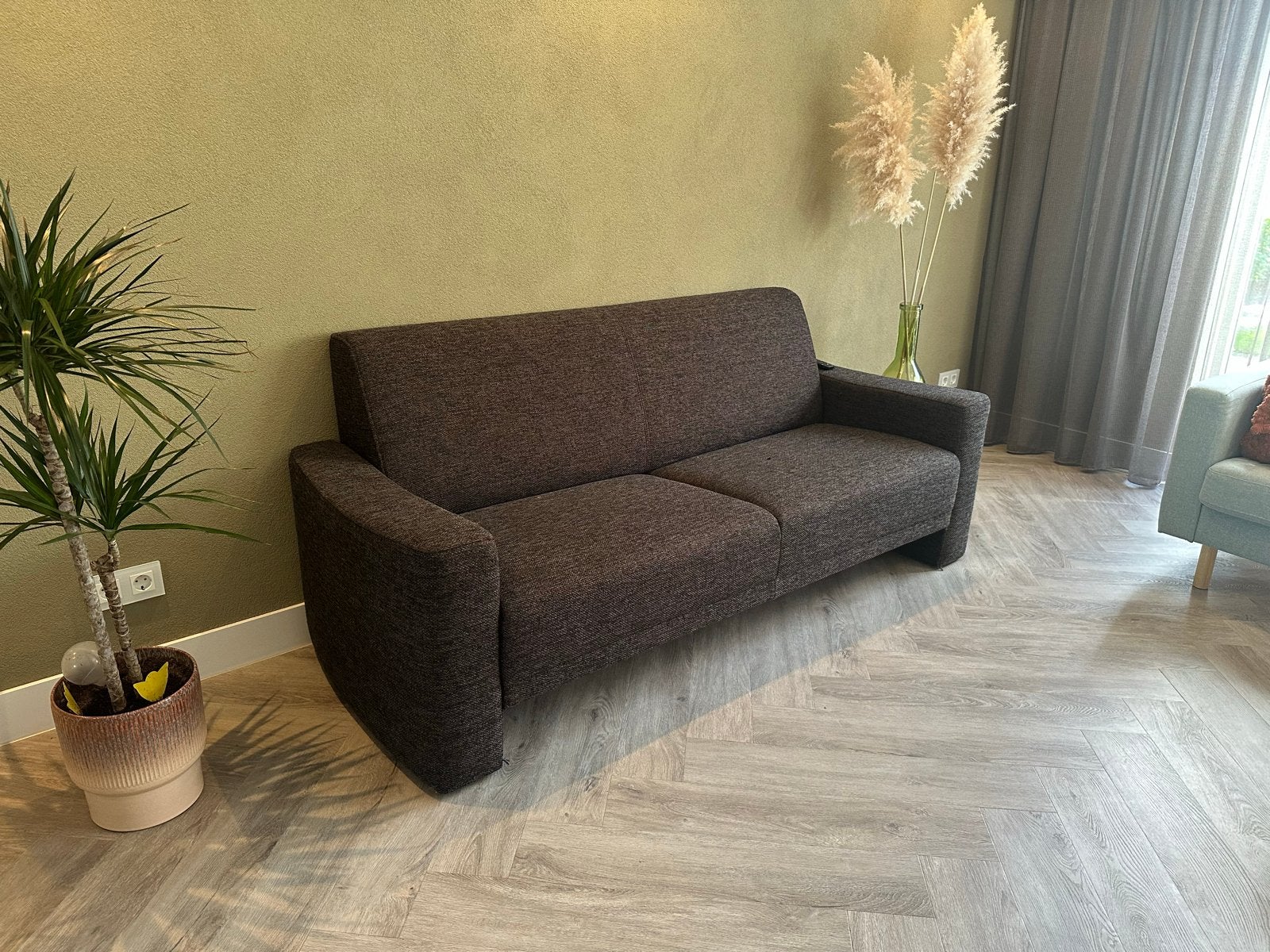 Comfortabele 3-zitsbank met poef - Bruin stof, Ophalen, 150 tot 200 cm, Driepersoons, 75 tot 100 cm
