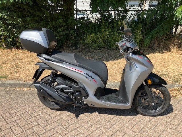 Honda sh 350A met 380 km, Motoren, Motoren | Honda, Scooter, Nieuw, Particulier, Automaat