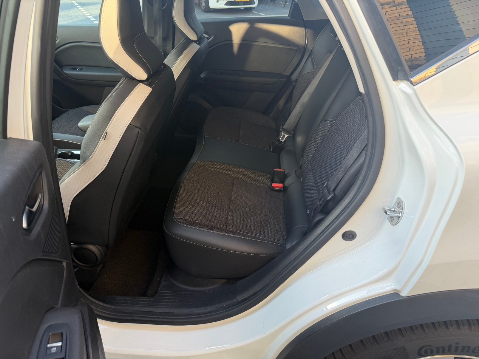 Foto 16 van Renault Captur TCe 130pk GPF EDC 2020 NAP Automaat Trekhaak