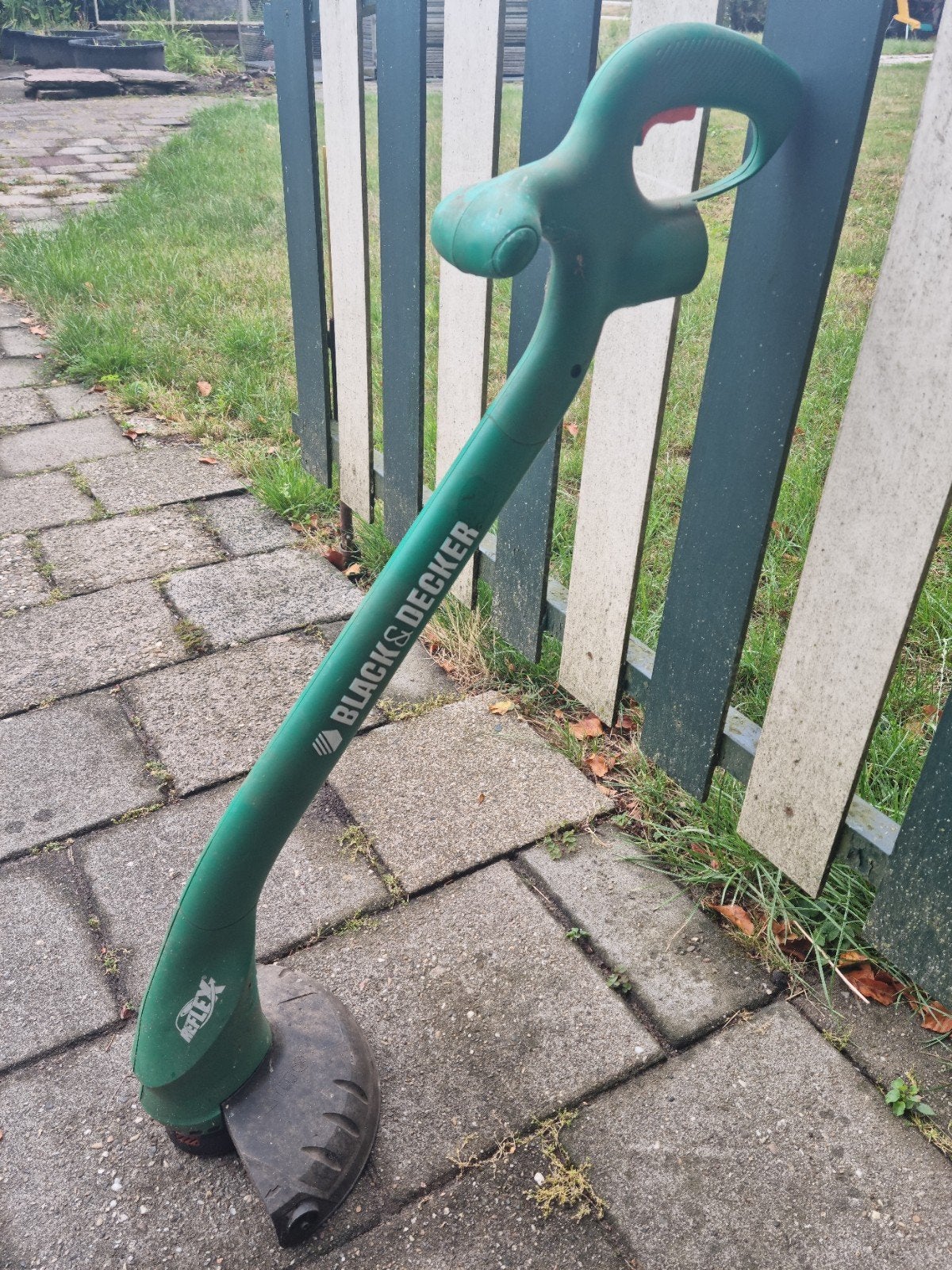 BLACK & DECKER kanten maaier kantenmaaier grastrimmer trimm, Ophalen, 10 tot 30 cm, Elektrisch, Black & Decker
