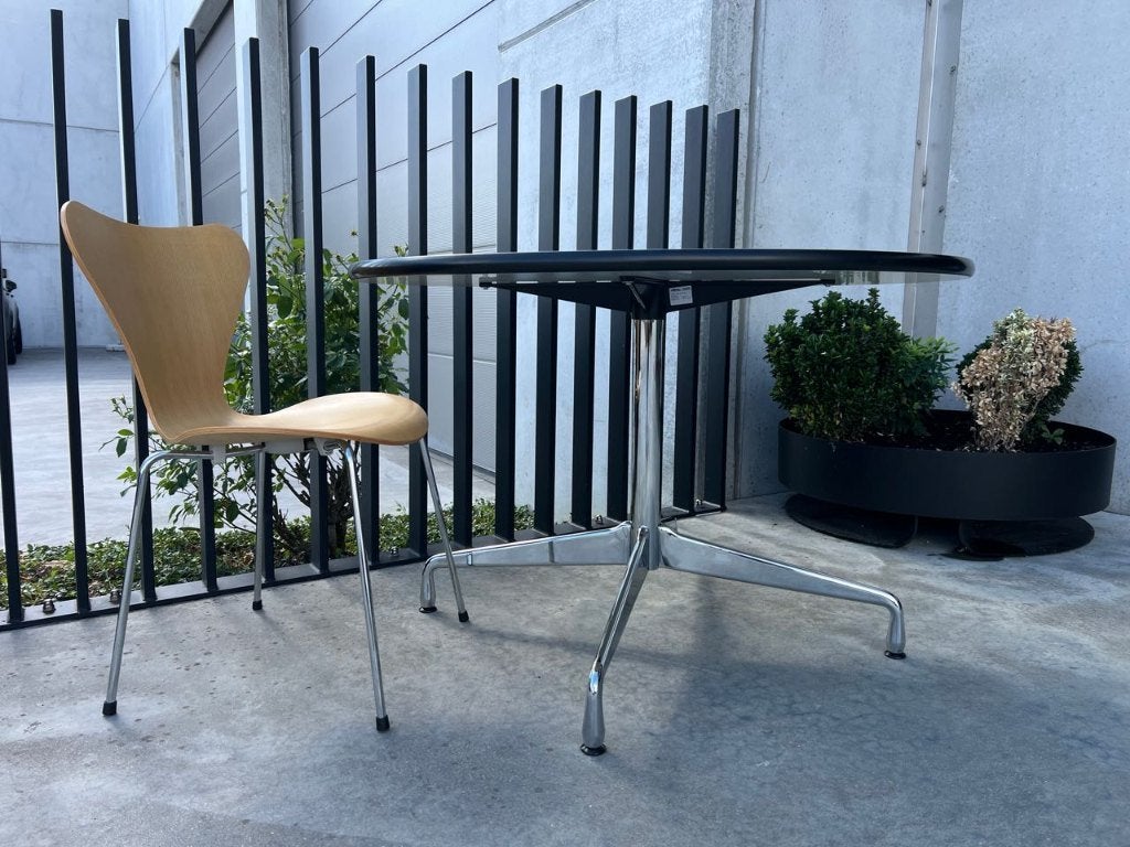Vitra Eames segmented eettafel, 110 cm, Huis en Inrichting, Overige houtsoorten, Design, Rond, Ophalen of Verzenden