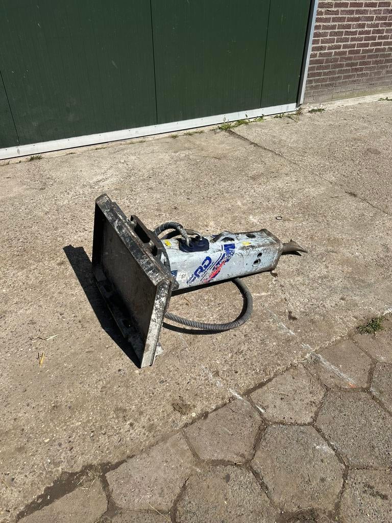 Furukawa fx25 hydraulische breaker sloophamer bobcat, Ophalen