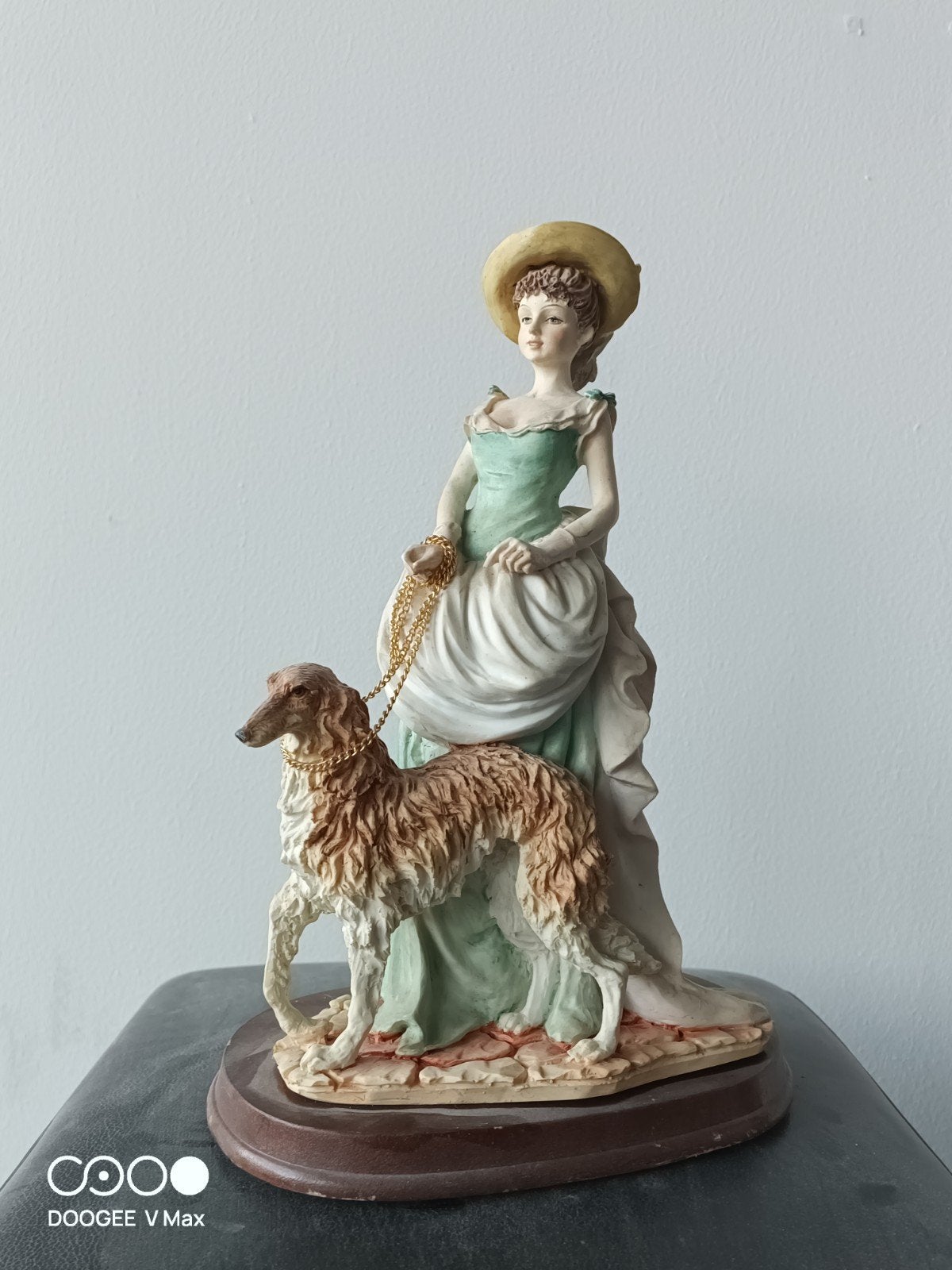 Vintage beeldje dame met hond (Borzoi), Verzamelen, Ophalen of Verzenden
