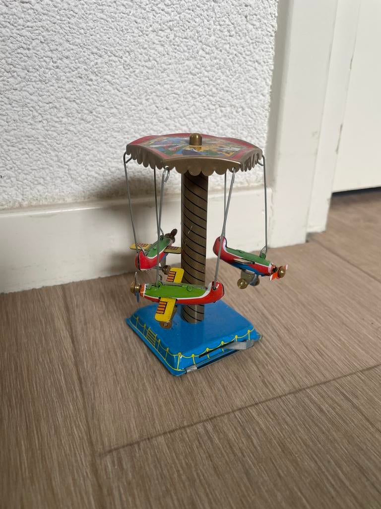 Vintage blikken carrousel met vliegtuigen - 10 cm hoog, Ophalen of Verzenden