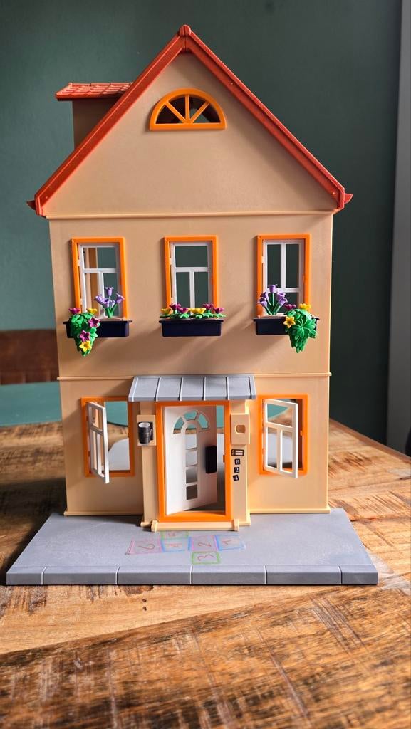 Playmobil City Life Huis 70014 met extra's, Kinderen en Baby's, Speelgoed | Playmobil, Ophalen of Verzenden, Zo goed als nieuw