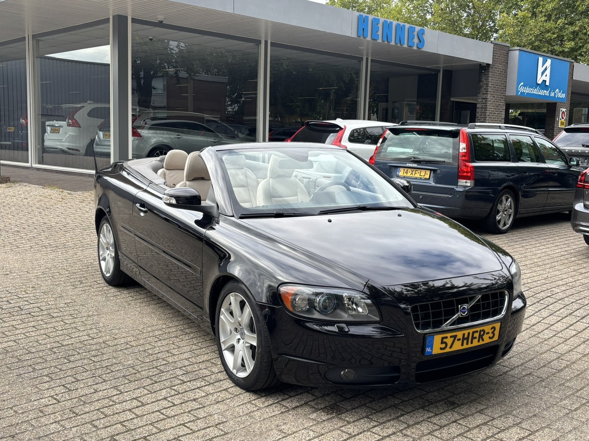 Volvo C70 Convertible 2.5 T5 230pk Summum Keyless Premium So, Auto's, C70, Beige, Cabriolet, 4 stoelen