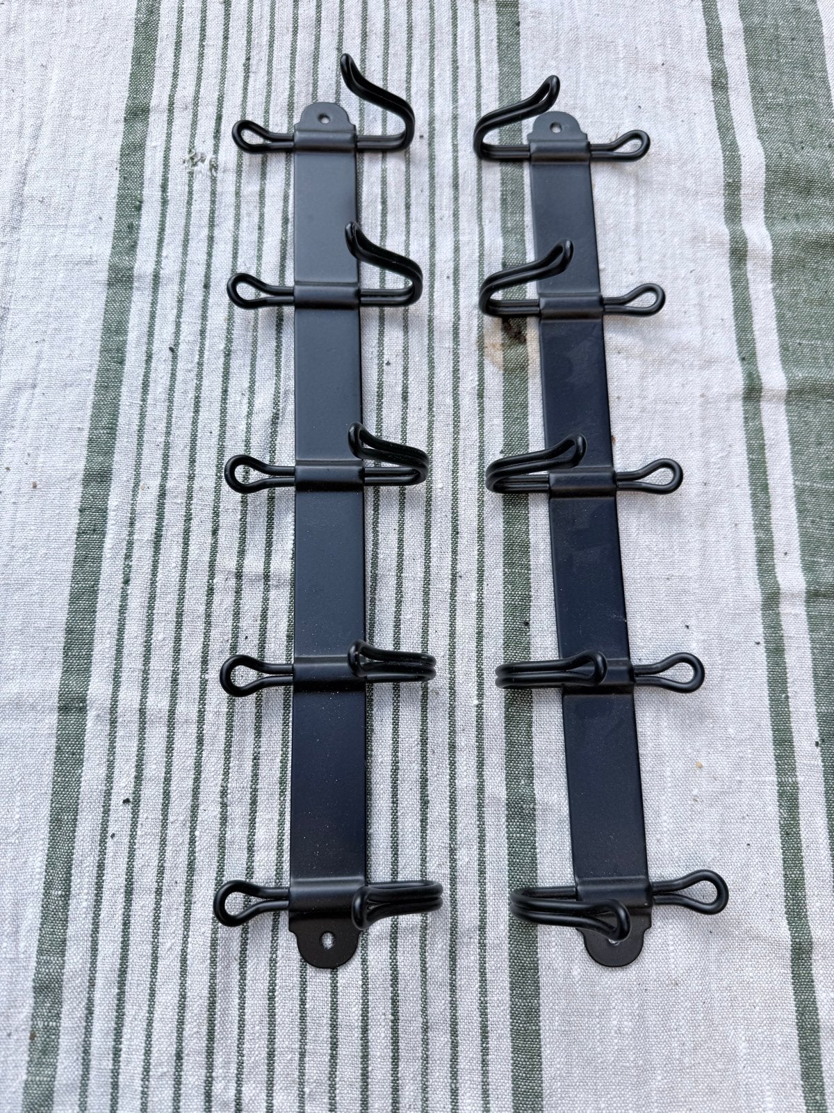 Set van 2 zwarte metalen wandkapstokken met 5 haken, Wandkapstok, Nieuw, Ophalen of Verzenden, Minder dan 100 cm