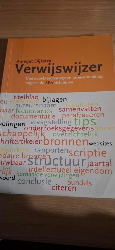Annejet Dijkstra - Verwijswijzer, Ophalen of Verzenden, Zo goed als nieuw, Annejet Dijkstra