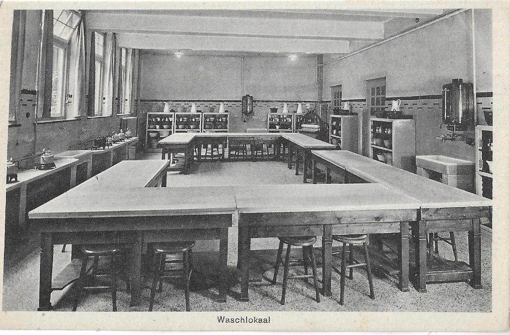 AK 's-Hertogenbosch - Huishoudschool Mariënburg, Waschlokaal, Verzenden, 1920 tot 1940, Ongelopen, Noord-Brabant