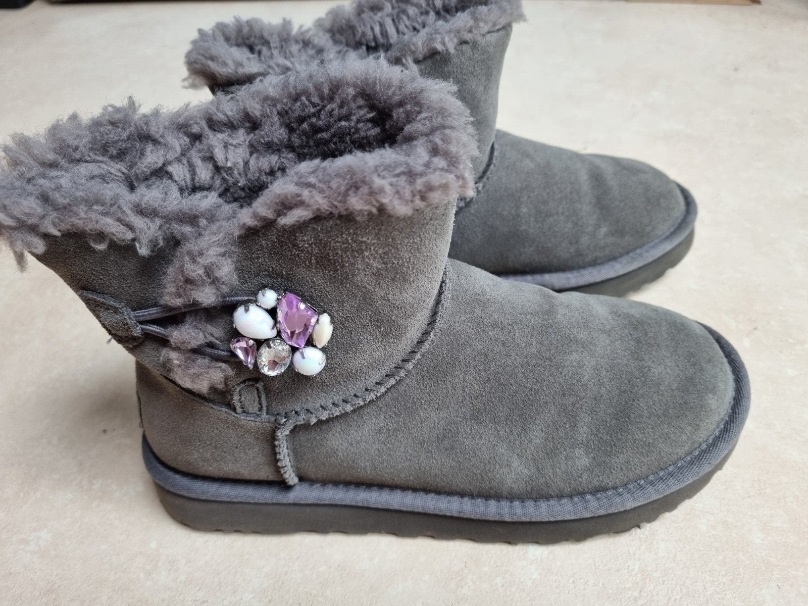Uggs maat 37 zgan, Kleding | Dames, UGG, Lage of Enkellaarzen, Ophalen of Verzenden, Zo goed als nieuw