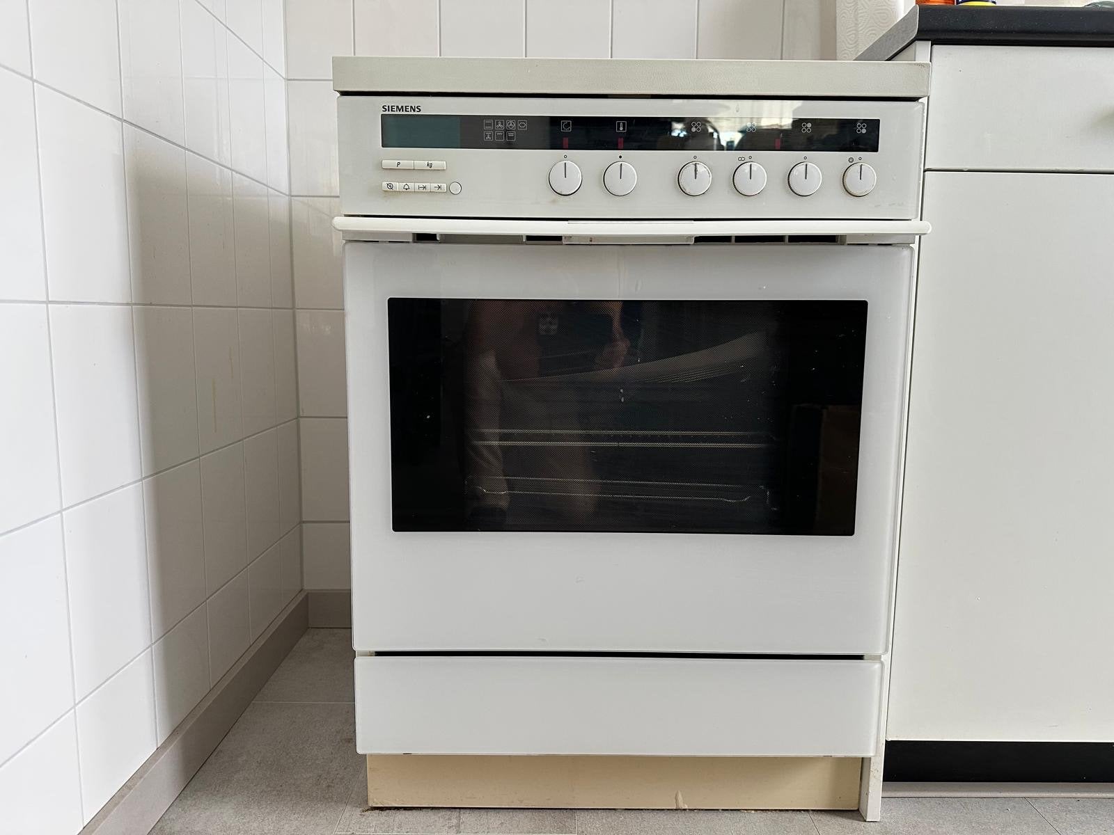 Siemens Vrijstaand Keramisch Fornuis - Goede Staat, Witgoed en Apparatuur, Fornuizen, Gebruikt, Keramisch, Vrijstaand, 4 kookzones