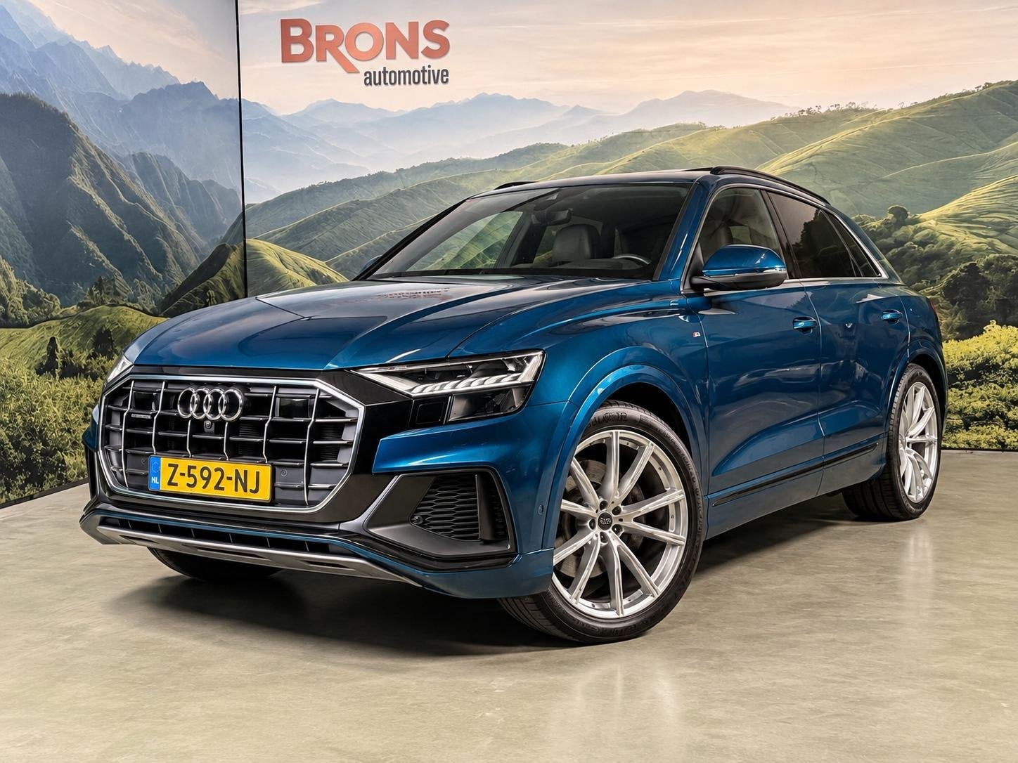 Audi Q8 55 TFSI e quattro Pro S-Line S-Line interieur l Luch, Auto's, Automaat, Gebruikt, 2995 cc, Plug-in hybride