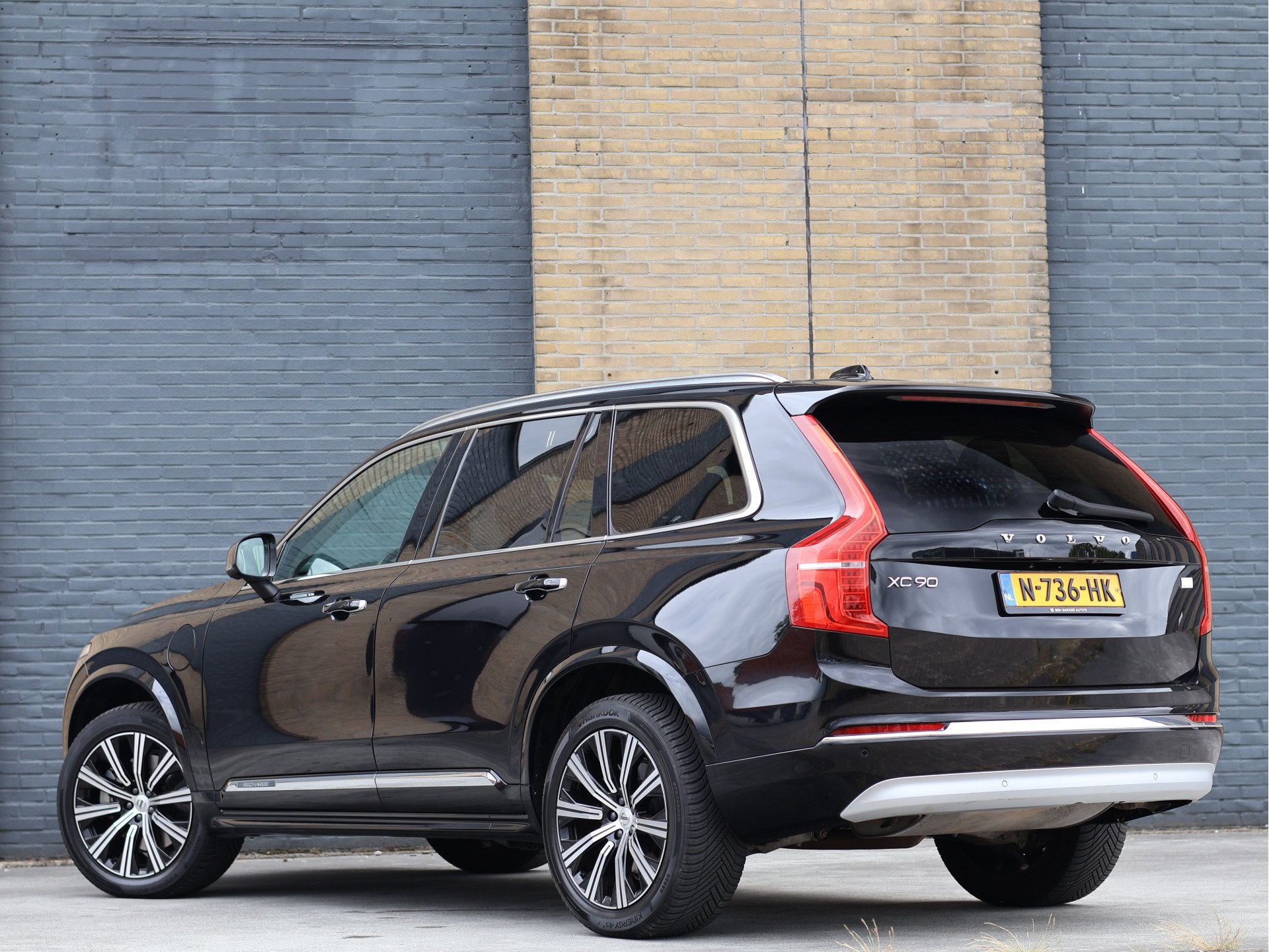 Volvo XC90 2.0 T8 Recharge AWD Inscription 7p. Pano | Harman, Gebruikt, 4 cilinders, 7 stoelen, Zwart