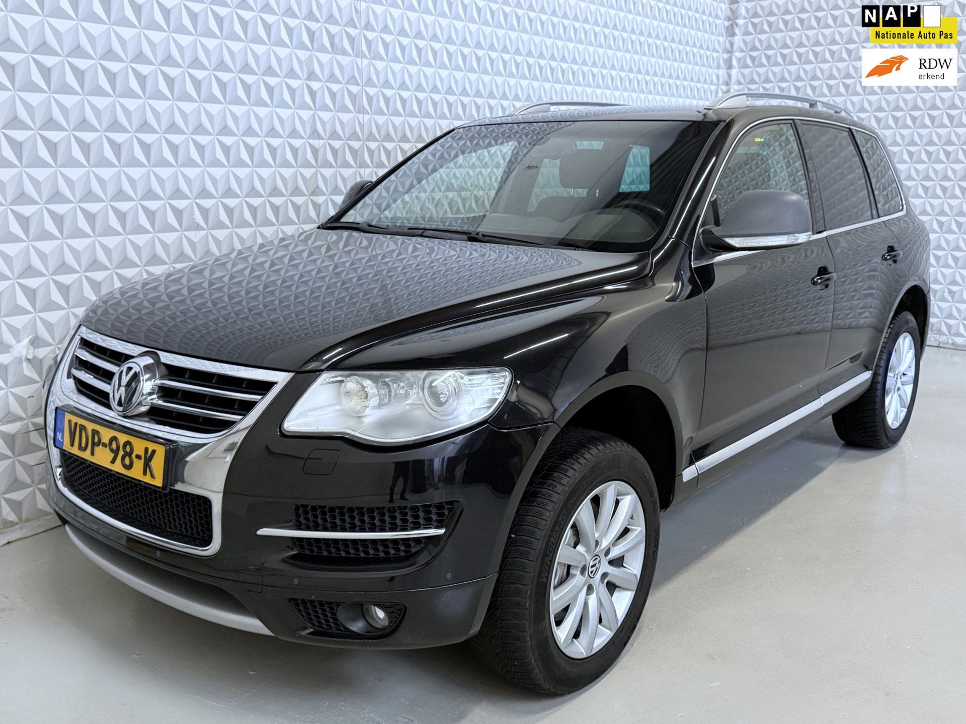 Volkswagen Touareg 3.0 V6 TDI FACELIFT / GRIJS KENTEKEN(2006, Auto's, Automaat, Gebruikt, Volkswagen, Zwart