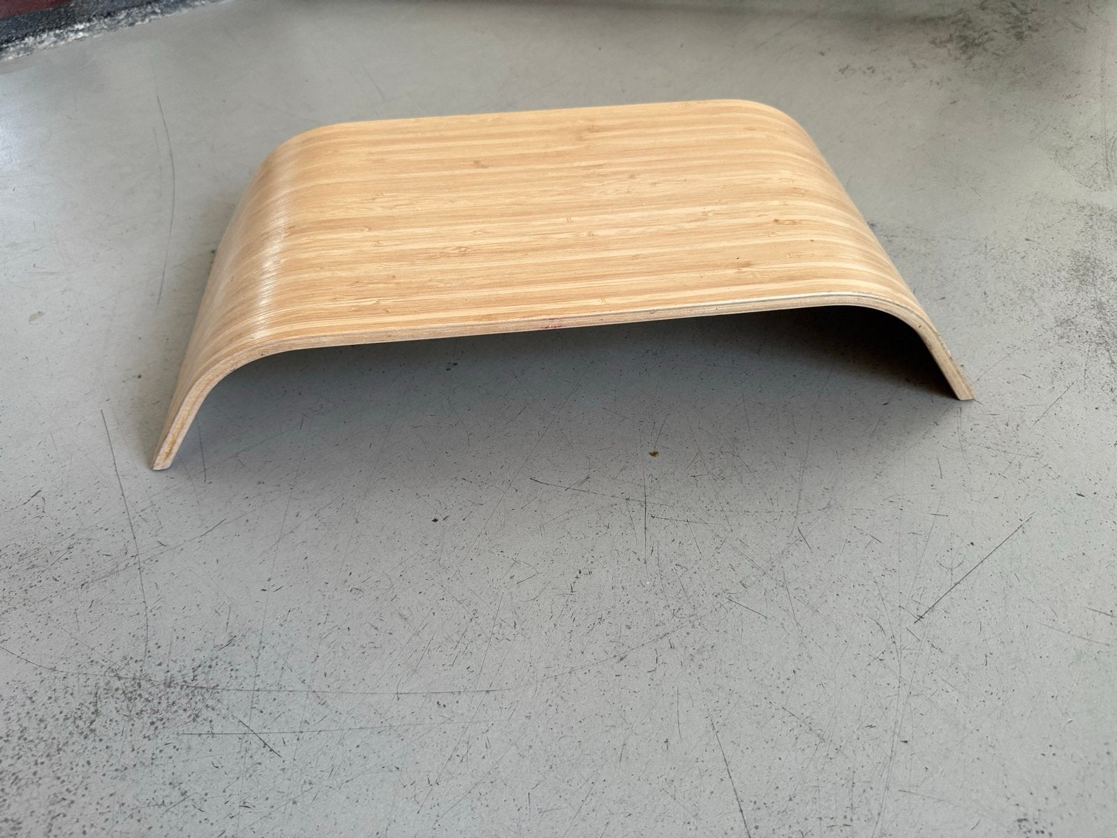 Ikea laptop of monitorstandaard van bamboe, Ophalen of Verzenden, Zo goed als nieuw