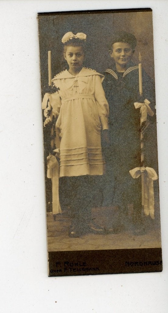 R45; CDV: Kinderen met kaarsen, F. Rühle Nordhausen, Gebruikt, Verzenden, Foto, Voor 1940