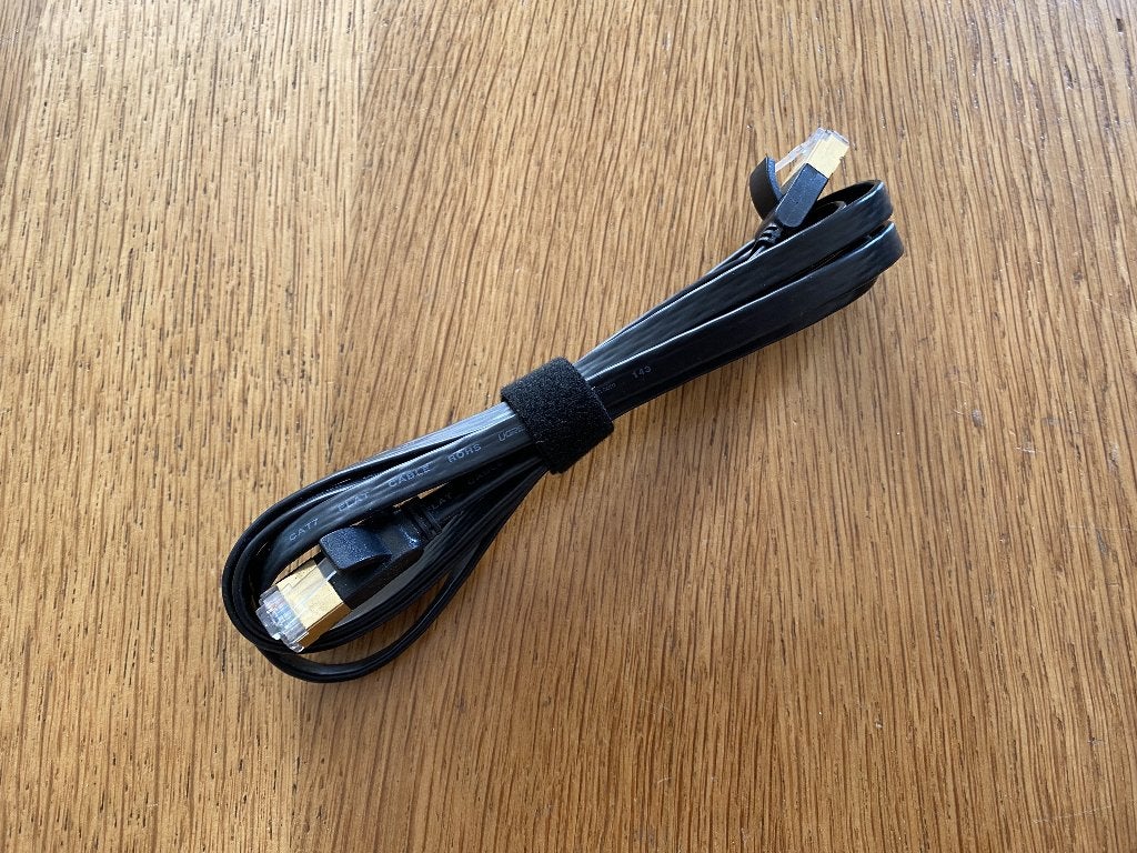 CAT7 1.5m platte kabel, Computers en Software, Pc- en Netwerkkabels, Ophalen of Verzenden, Gebruikt