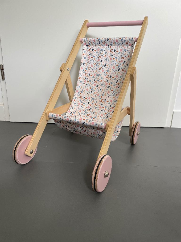 Little Dutch poppenwagen, Kinderen en Baby's, Speelgoed | Poppen, Ophalen, Zo goed als nieuw, Babypop