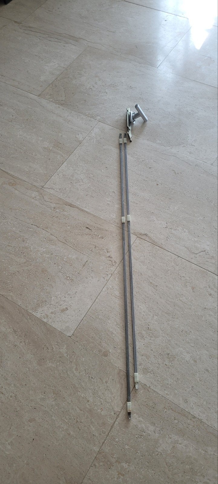 Espagnolet voor tuindeur De Vries kozijnen uit Gorredijk ., Ophalen, 120 cm of meer, Binnendeur, 200 tot 215 cm