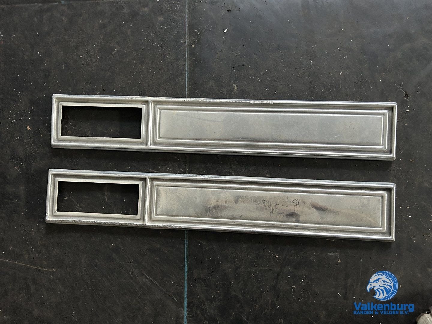 Chroom deel achterlicht Cadillac DeVille Fleetwood Brougham