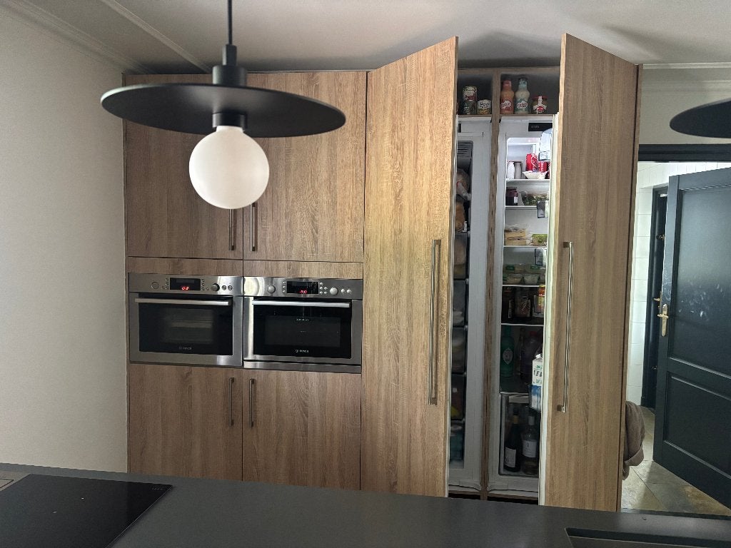 Moderne eilandkeuken hout/wit – AEG, Bosch-Novy GEDEMONTEERD, Wit, Overige typen, Ophalen of Verzenden, Zo goed als nieuw