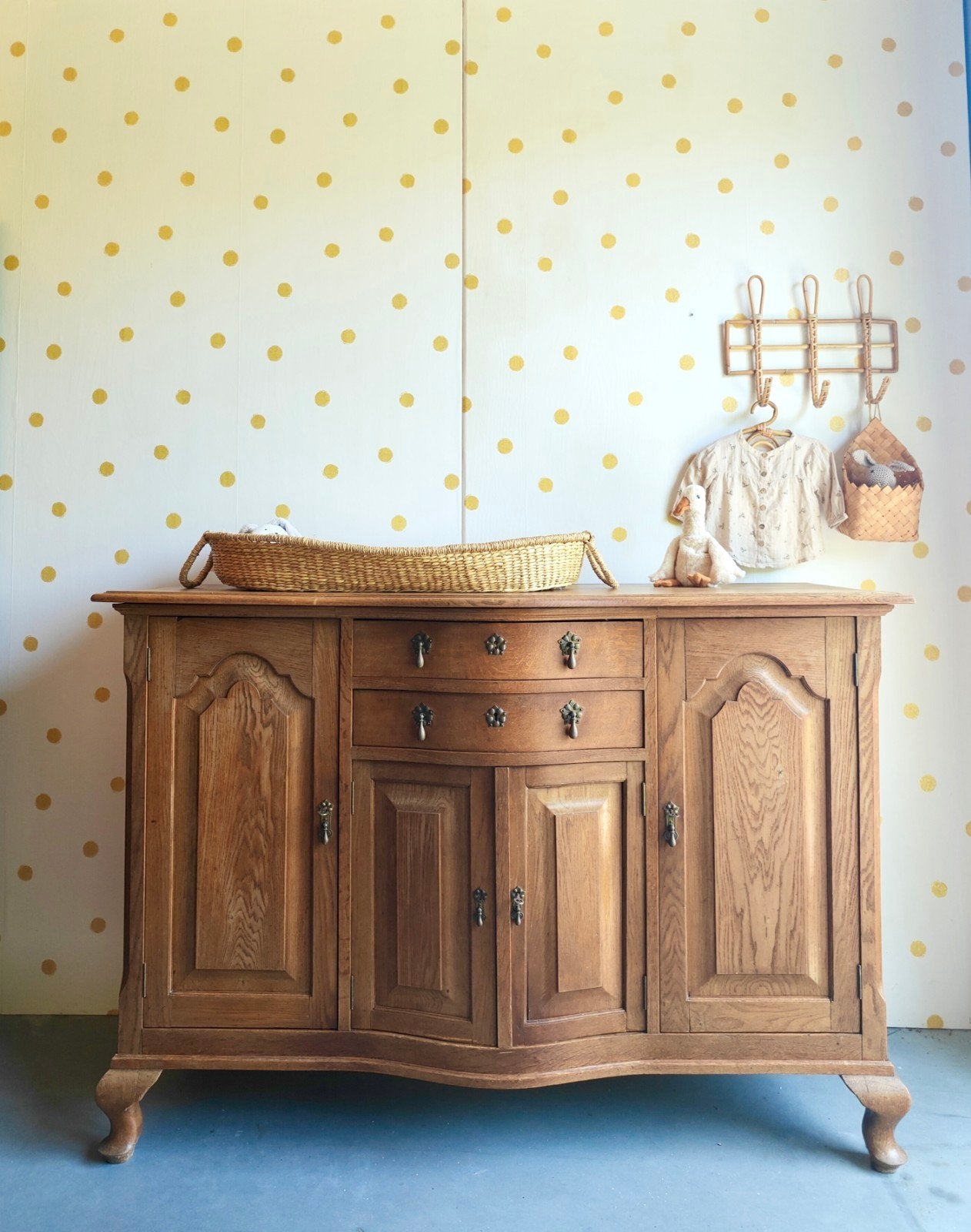 Vintage commode Queen Ann / massief hout / bezorgen mogelijk, 50 tot 70 cm, Ophalen of Verzenden, 90 tot 105 cm, 100 cm of meer