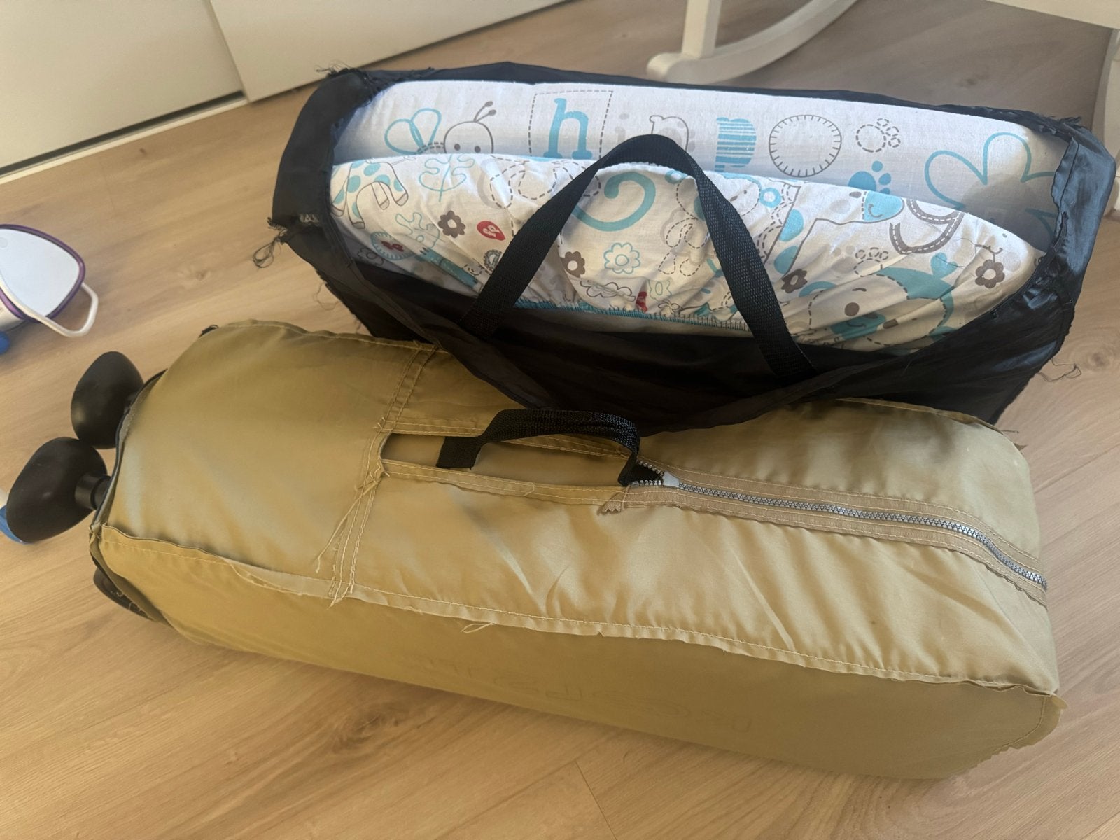 Koelstra campingbedje inclusief matras, Ophalen, Gebruikt, Reisbedje