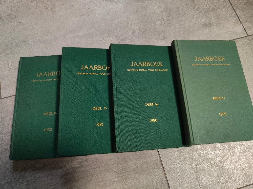 Set van 4 CBG Jaarboeken (Deel 33 t/m 36 - 1979 t/m 1982), Boeken, Ophalen, Zo goed als nieuw, School, Studie en Wetenschap