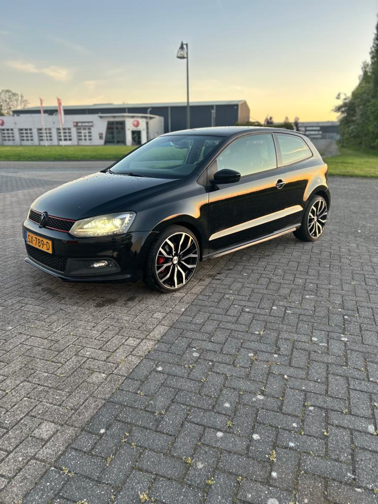 Volkswagen Polo 1.4 TSI 132KW DSG 2011 Zwart, Auto's, Volkswagen, 1169 kg, 4 cilinders, 179 pk, Zwart