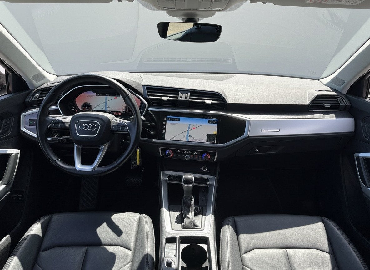 Audi Q3 Sportback 45 TFSI e 245PK BUSINESS EDITION PHEV LEDE, Auto's, Gebruikt, Zwart, Automatische klimaatregeling, Zwart