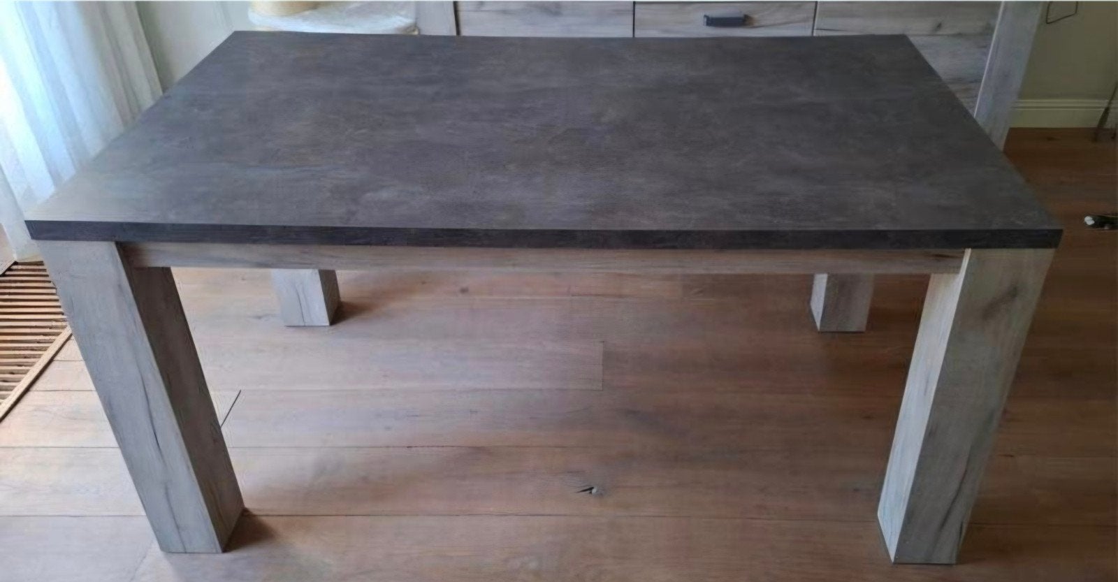 Eettafel betonlook 160x90 cm, Huis en Inrichting, Tafels | Eettafels, Ophalen, 50 tot 100 cm, Zo goed als nieuw, 150 tot 200 cm