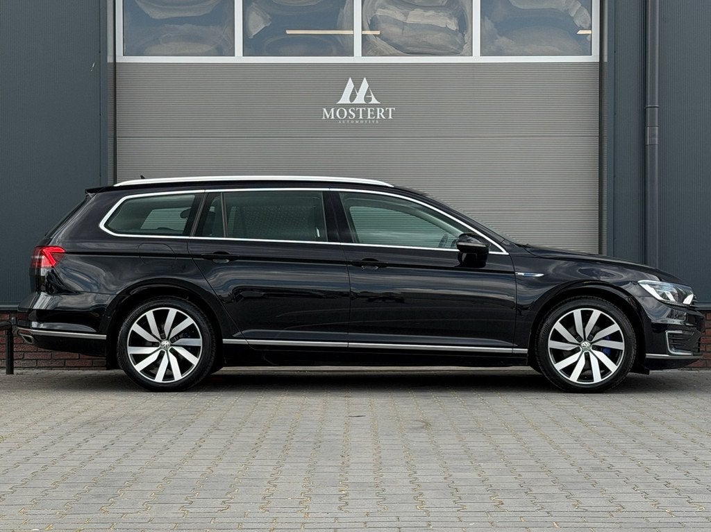Volkswagen Passat Variant 1.4 TSI/218pk GTE Highline|2015|NA, Auto's, Volkswagen, Gebruikt, Zwart, Automatische klimaatregeling
