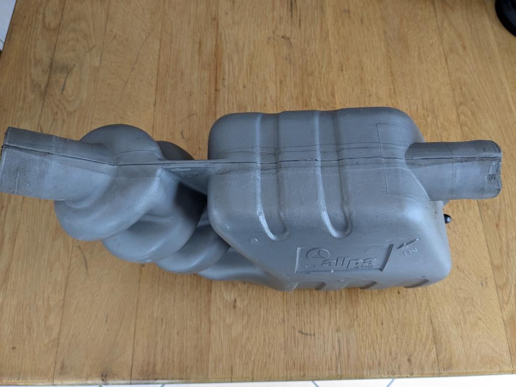 waterlock met uitlaatdemper, Watersport en Boten, Ophalen of Verzenden, Zo goed als nieuw, Motor en Techniek, Zeilboot of Motorboot