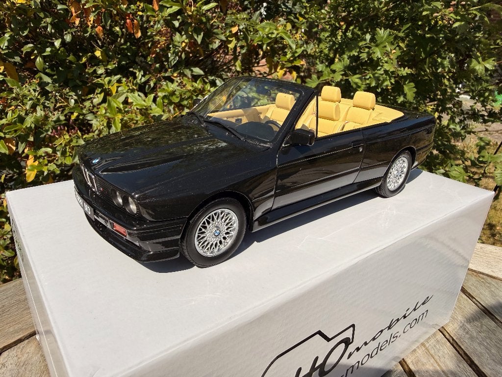 BMW E30 M3 Cabrio - 1/18 OT1012 INCL. 200 PAG BOEK, OttOMobile, Auto, 2, RUE DE L’ÉCUSSON ZONE COMMERCIALE OXYGÈNE SUD 56120 JOSSELIN FRANCE