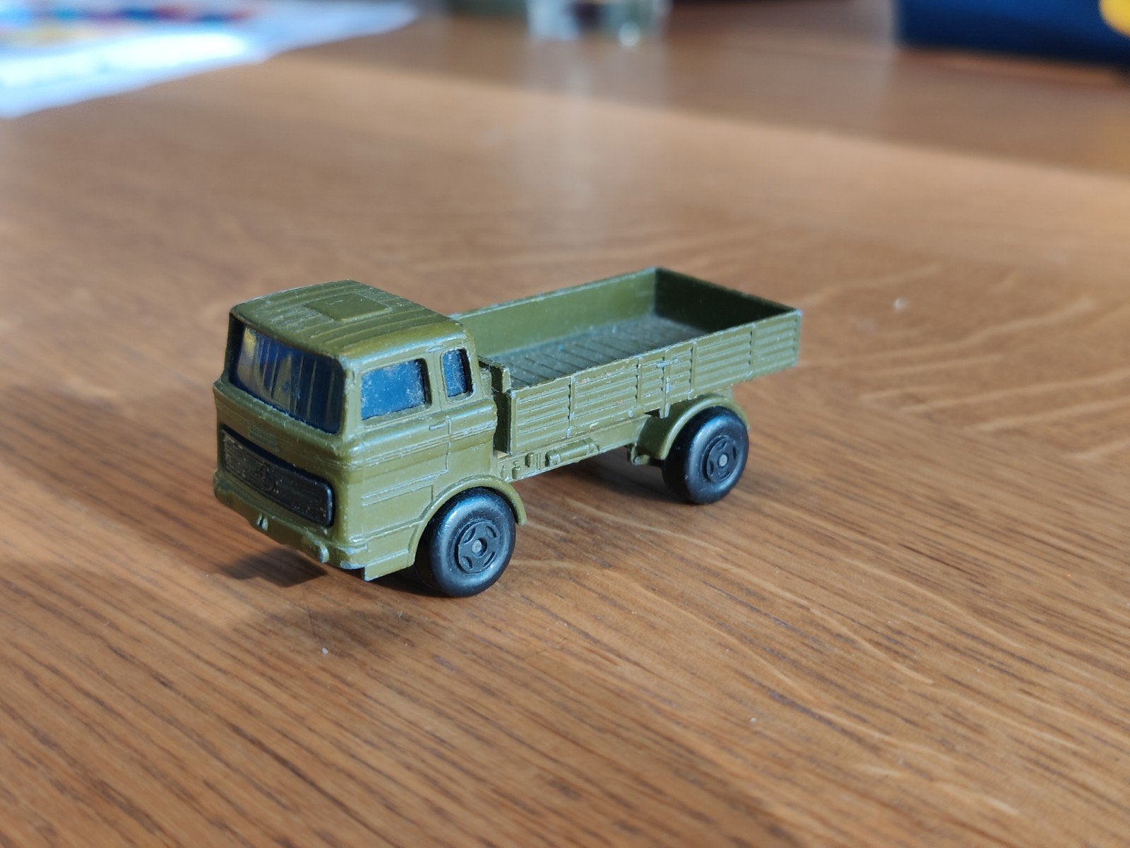 Matchbox Mercedes Truck Leger GROEN, Ophalen, Zo goed als nieuw, Bus of Vrachtwagen