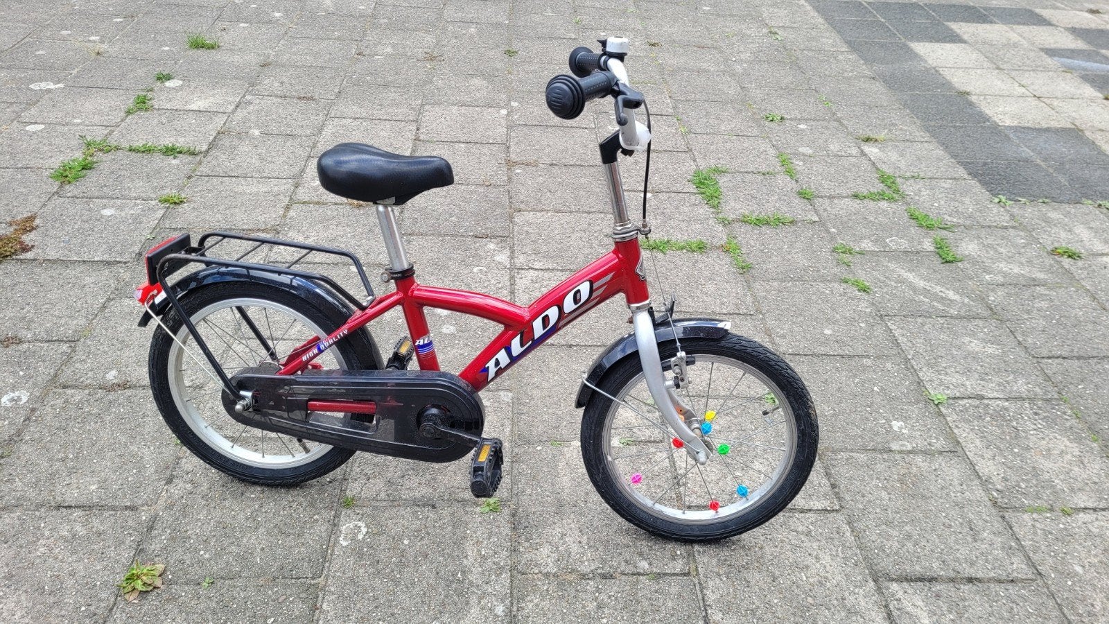 Aldo kinderfiets rood 16 inch, Ophalen