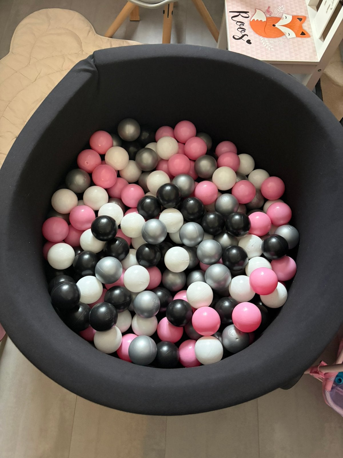 Ballenbak met roze of gele ballen, Ophalen, Zo goed als nieuw
