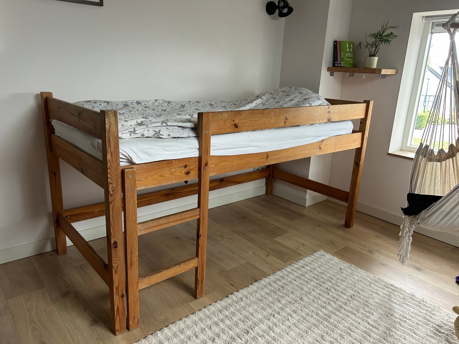 Halfhoogslaper grenen, Kinderen en Baby's, Kinderkamer | Stapelbedden en Hoogslapers, Ophalen, Gebruikt, Halfhoogslaper