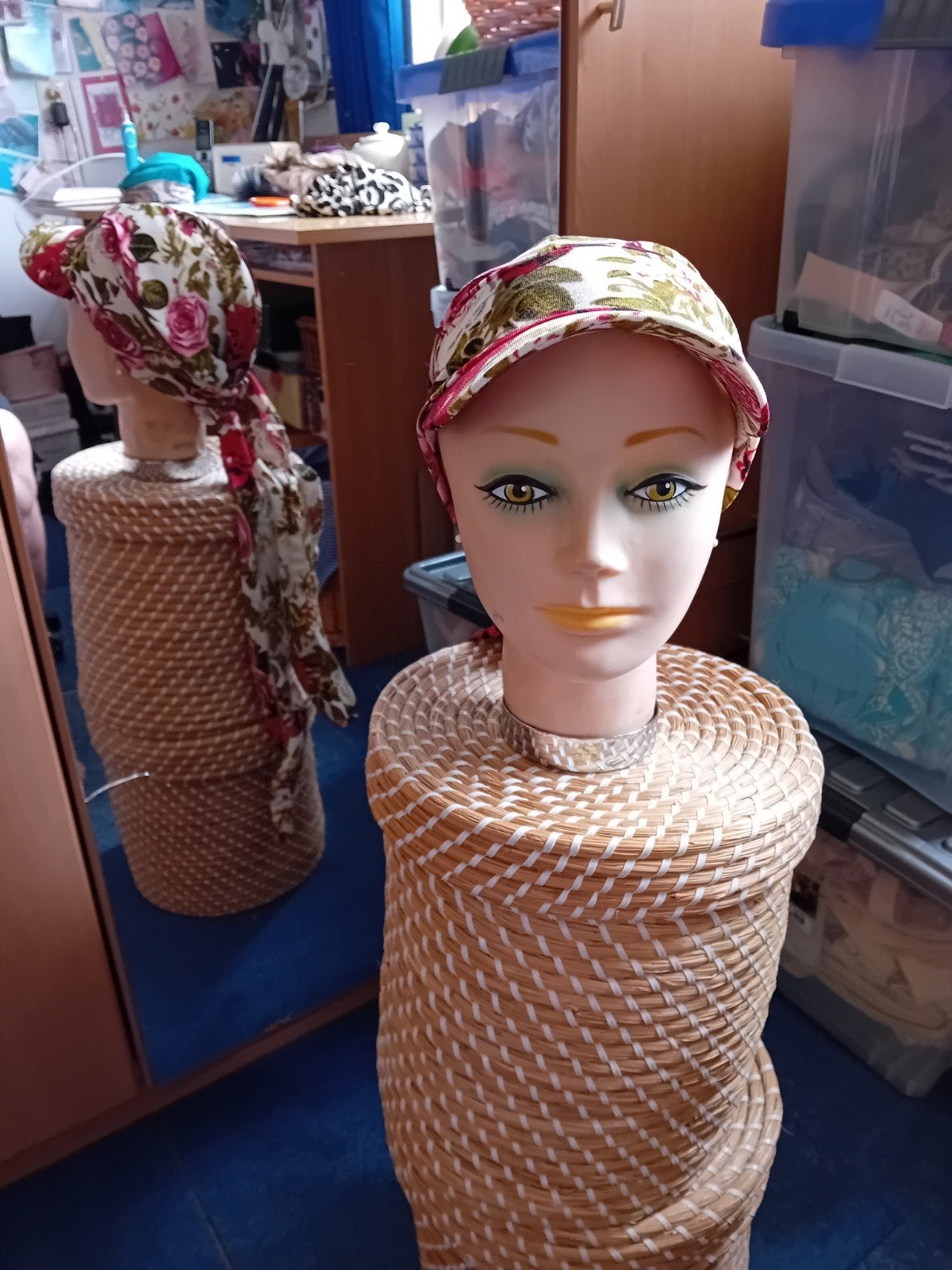 Mooi 100% polyester chemo petje met lange band, Nieuw, One size fits all, Ophalen of Verzenden, Pet