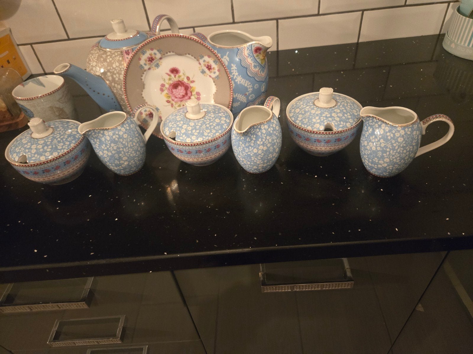 PIP STUDIO.  RIVEDALE  €125, Overige merken, Ophalen of Verzenden, Zo goed als nieuw, Compleet servies