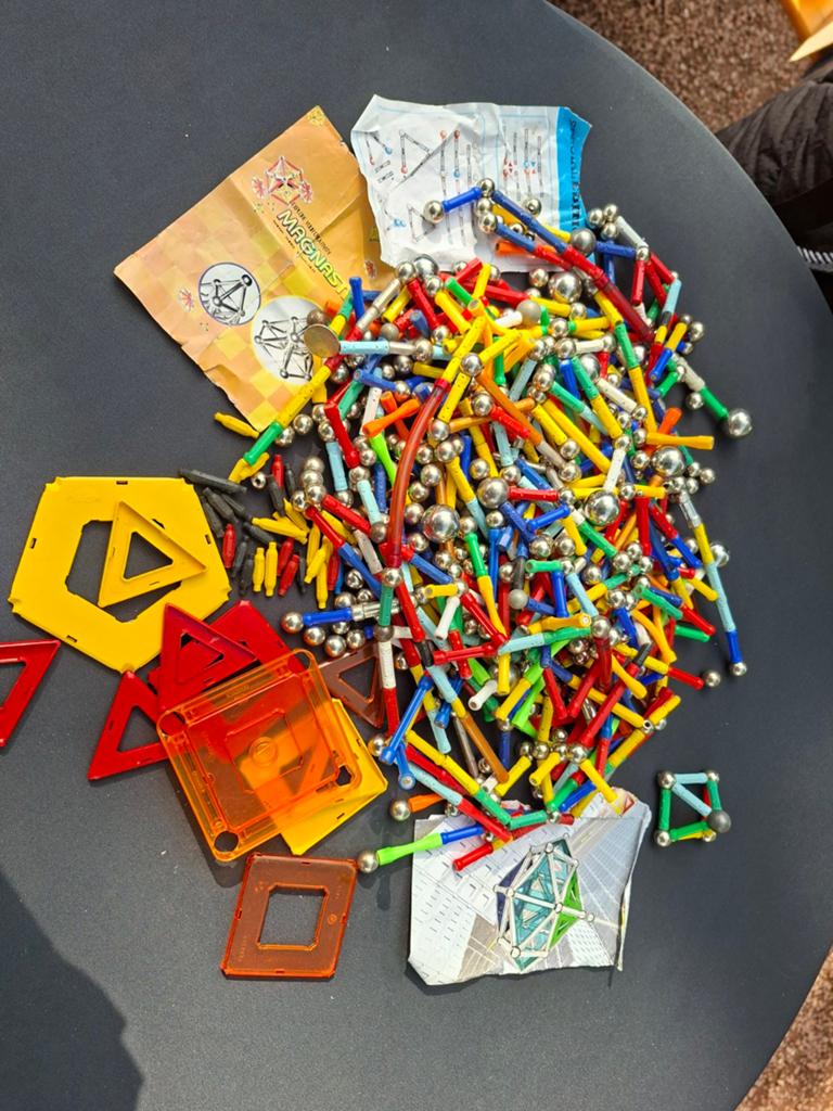 Grote partij magneetsticks, Ophalen