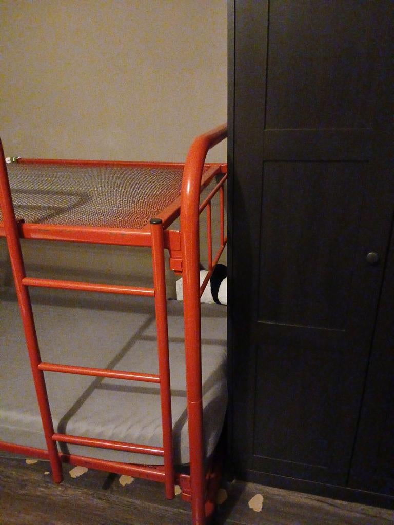 Degelijk stapelbed met trapje en goede spiralen, Ophalen of Verzenden