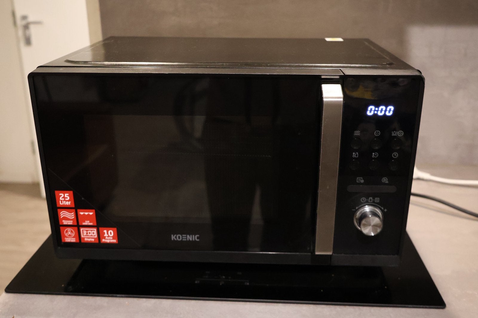 Koenic Combi Microwave, Ophalen, Zo goed als nieuw